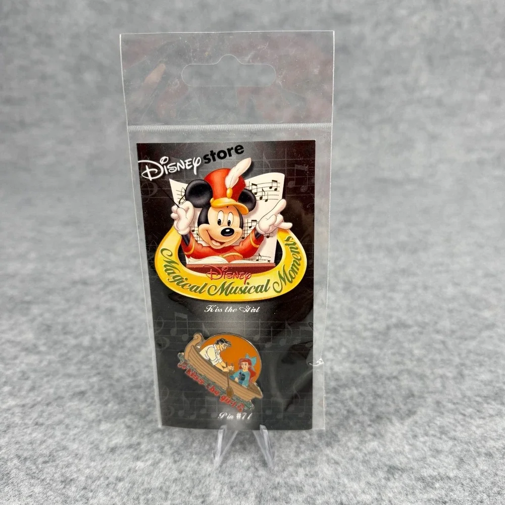 2000 Disney Store Magical Musical Moments Pin #71 Kiss the Girl Little Mermaid